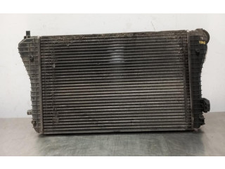 Интеркулер  1K0145927   Volkswagen Touran I 