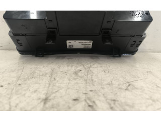 Панель приборов Volkswagen Jetta V