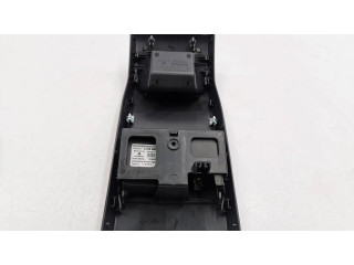 12 V гнездо (сзади)