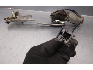 Двигатель стеклоочистителя заднего стекла Mercedes-Benz Vito Viano W638  1996 - 2003 года A6388200442, 3PINES      