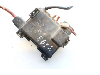 Блок предохранителей     Volkswagen Transporter - Caravelle T4    