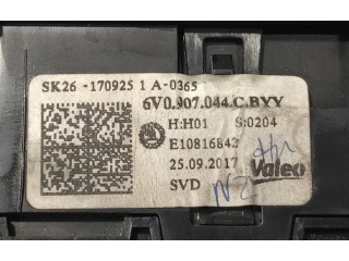 Блок управления климат-контролем 6V0907044C, E10816842 Skoda Fabia Mk3 (NJ)