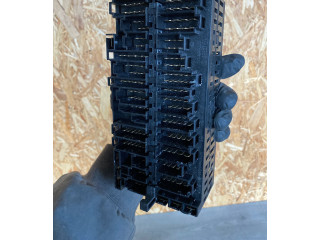 Блок предохранителей  357937039   Volkswagen Corrado    