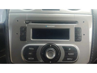 Радио/ проигрыватель CD/DVD / навигация