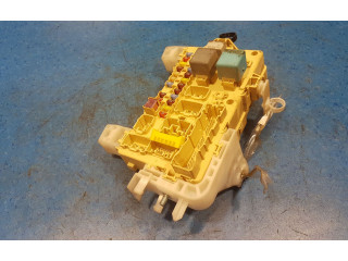 Блок предохранителей  89221-0F010, 89221-0F010   Toyota Corolla Verso E121    