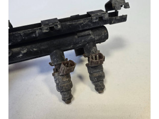 Топливная рампа 047133319, 047133321 Skoda Fabia Mk1 (6Y)