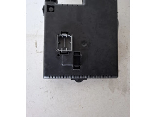 Блок предохранителей 30786646, 07W134   Volvo V70    