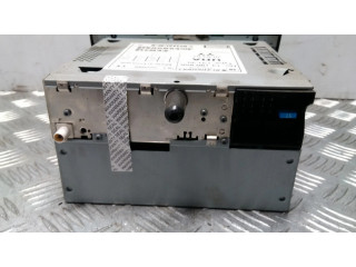 Радио/ проигрыватель CD/DVD / навигация