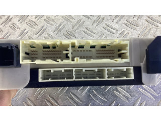 Блок предохранителей 8922124080, 2380005451 Lexus RC