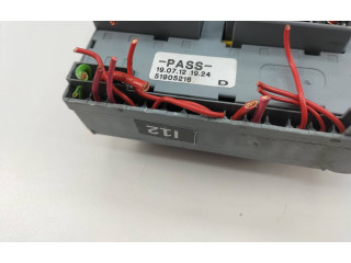 Блок предохранителей 51905216 Lancia Delta III