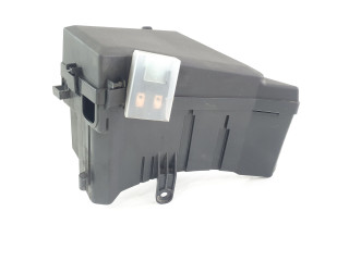 Блок предохранителей MB7002008 Subaru Forester SH