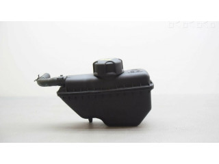 Расширительный бачок охлаждающей жидкости