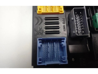 Блок предохранителей 9832880280, 9832880280 Opel Combo D