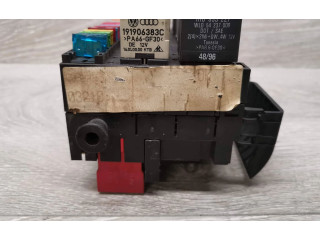 Блок предохранителей  357937039, 1h0953227   Volkswagen Transporter - Caravelle T4    