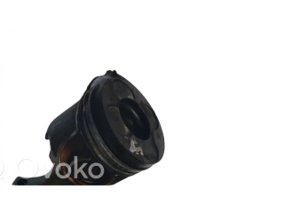 Píst BMW 5 E60 E61 pro naftový motor 3.0