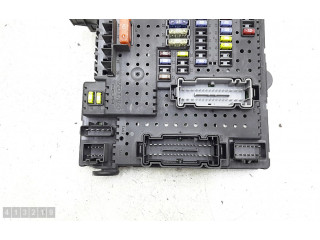 Блок предохранителей 28017881   Volvo XC90    