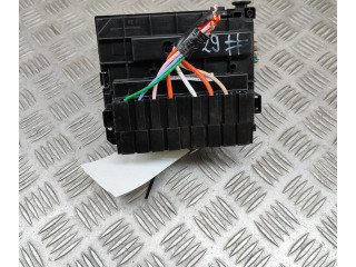 Pojistková skříňka 9807028580 Peugeot 3008 2014