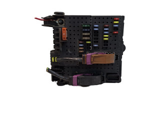 Блок предохранителей 8676391 Volvo XC90