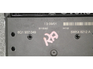 Блок предохранителей 6Q1937049SIEMENS Skoda Fabia Mk1 (6Y)