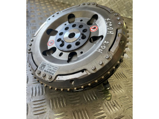 Генератор 31473617 Volvo XC90