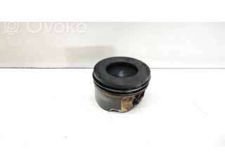 Píst BMW 5 F10 F11 pro naftový motor 3.0