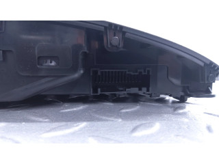 Фонарь освещения передних мест