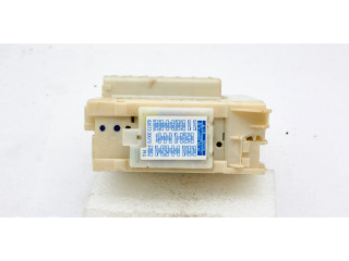 Pojistková skříňka 8273030b61, 8267230070 Lexus GS 300 350 430 450H 2006