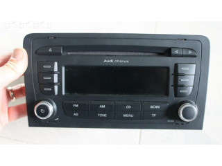 Радио/ проигрыватель CD/DVD / навигация