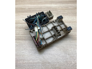 Блок предохранителей 86111AG010   Subaru Forester SH    