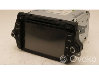 Радио/ проигрыватель CD/DVD / навигация