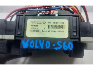 Блок предохранителей  8676286, 8676286   Volvo S80    