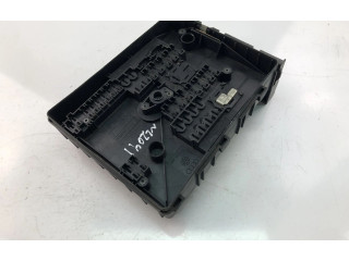 Блок предохранителей 1K0937125A Volkswagen Caddy