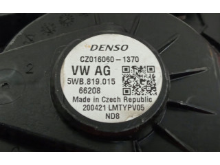 Вентилятор печки 5WB819015, 5Q0907521F Skoda Octavia Mk4