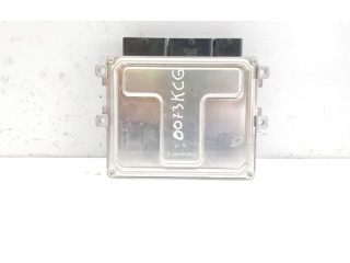 Řídící jednotka 237105499R Renault Sandero I 2017