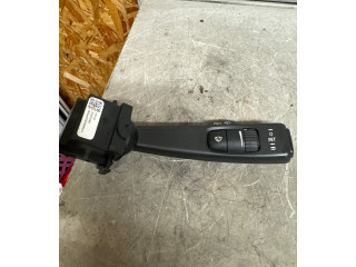 Ручка стеклоочистителей 31275360   Volvo V70