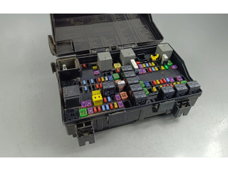 Блок предохранителей  P68253442AB   Jeep Grand Cherokee    