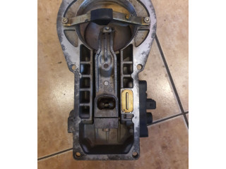 Vstřikovací lišta 0438121087, 048133353 Audi 80 90 B3 AAD