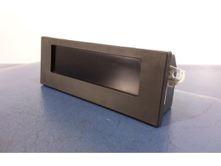 Радио/ проигрыватель CD/DVD / навигация