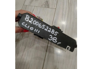 Блок комфорта 8200652285A Renault Clio III