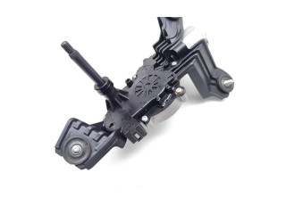 Моторчик заднего дворника 98700-J7000, 0390205069    KIA Ceed