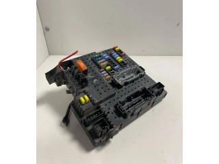 Блок предохранителей 30728512, 28017881 Volvo XC90