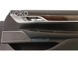 Обшивка передней двери