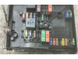 Блок предохранителей    Volkswagen Golf Plus    