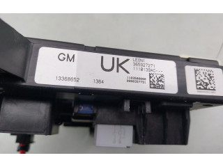 Pojistková skříňka 13368652 Opel Zafira C 2014