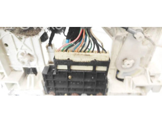 Блок управления климат-контролем Mitsubishi Carisma