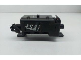 Блок предохранителей 0K53A67BX1   KIA Sorento    