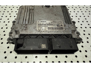 Блок управления двигателя 0281037200, 9845780880   Opel Combo E