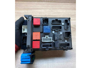 Pojistková skříňka 8200004201E, 518002100 Renault Espace IV 2002