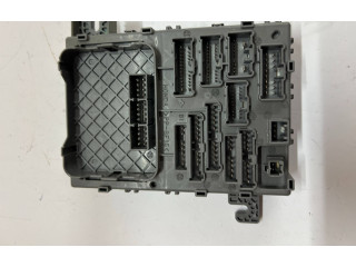 Блок предохранителей SHG011 Honda FR-V