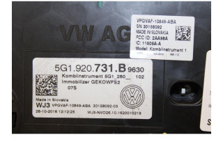 Панель приборов VPGVAF10849ABA, 102 Volkswagen Golf VII